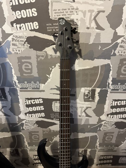 Бас гітара Ibanez btb 205 активна. 5 струн.