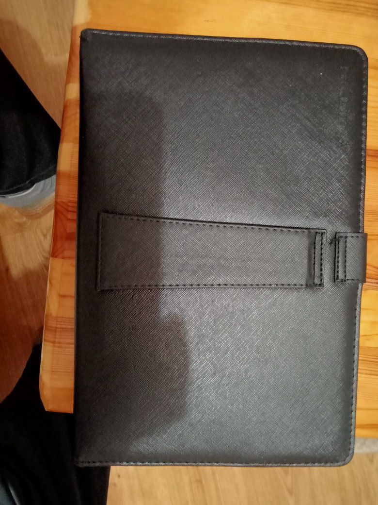 Etui z klawiaturą do tabletu .31 cm przekątna