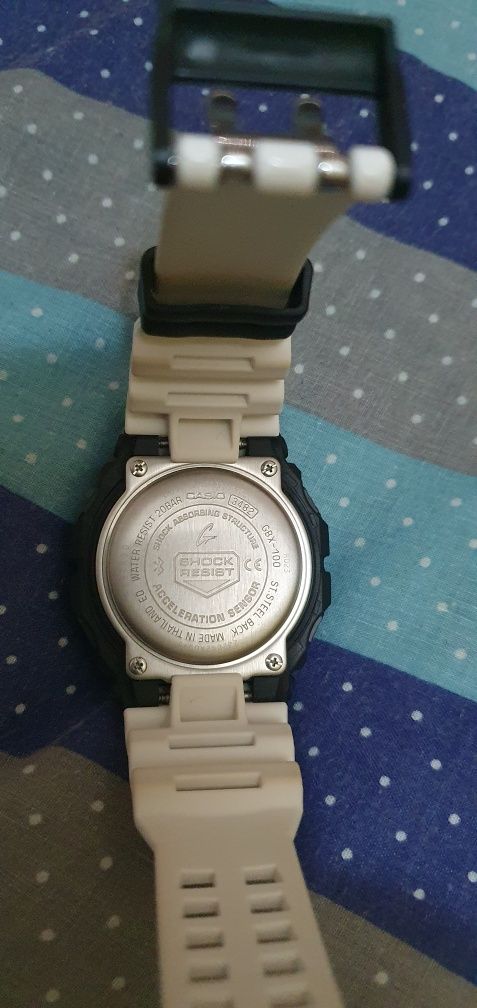 Casio G- ChoskGBX-100-7ER:Bluetooth