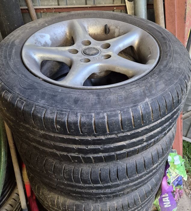 Felgi aluminiowe + opony. 15 cali - 4szt. Od passata B5.