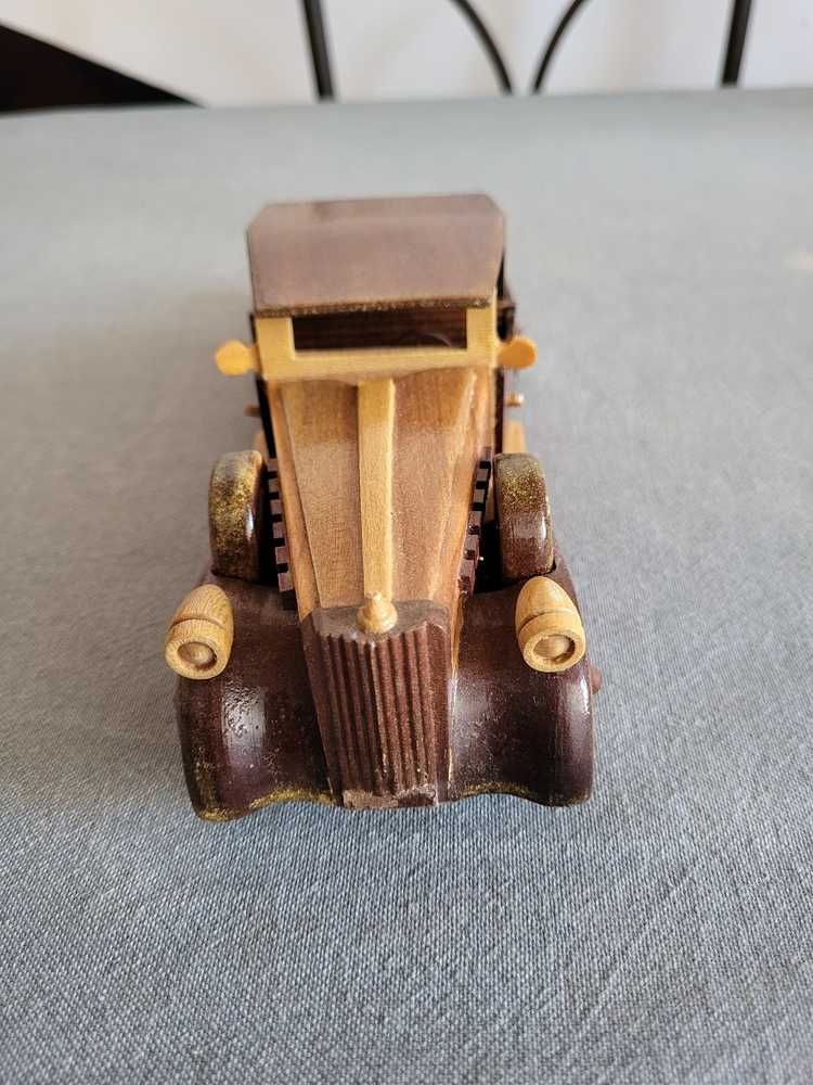 Carro em Madeira