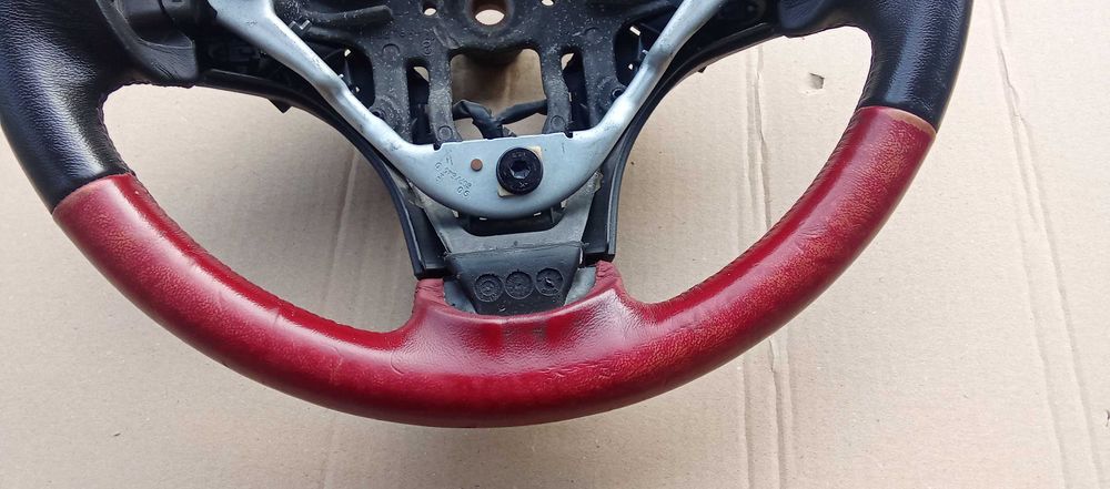 Kierownica Mitsubishi Colt MK6 Skóra Czerwona Przyciski Colt Kierownic