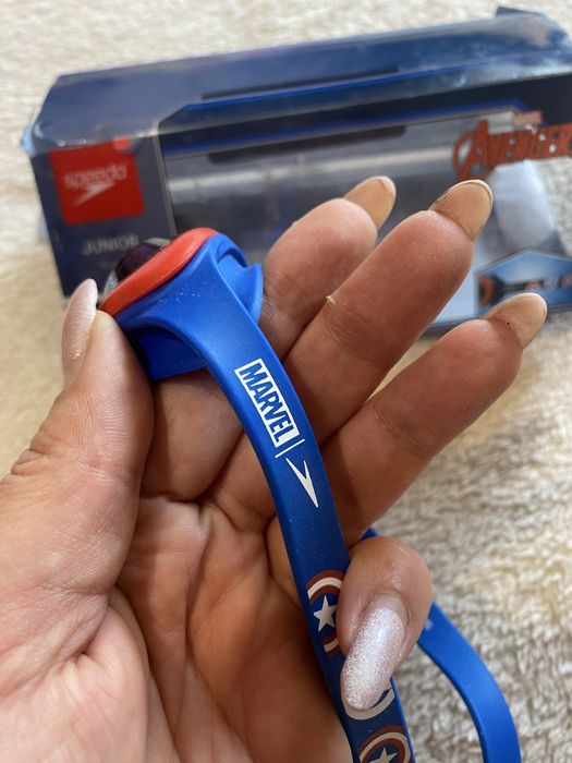 Окуляри дитячі для плавання різні