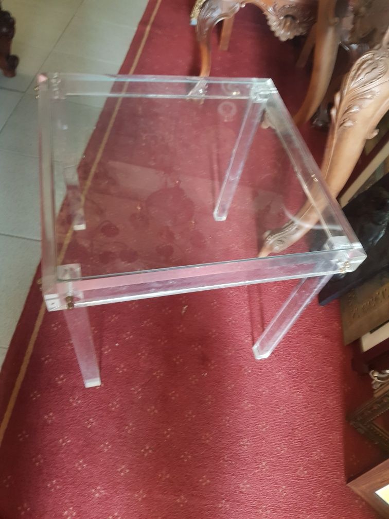 Mesa de centro, acrílico e vidro