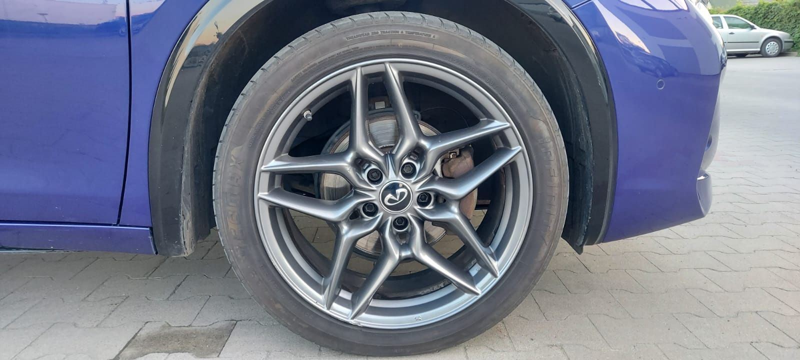 Infiniti Q30 2018 Anglik