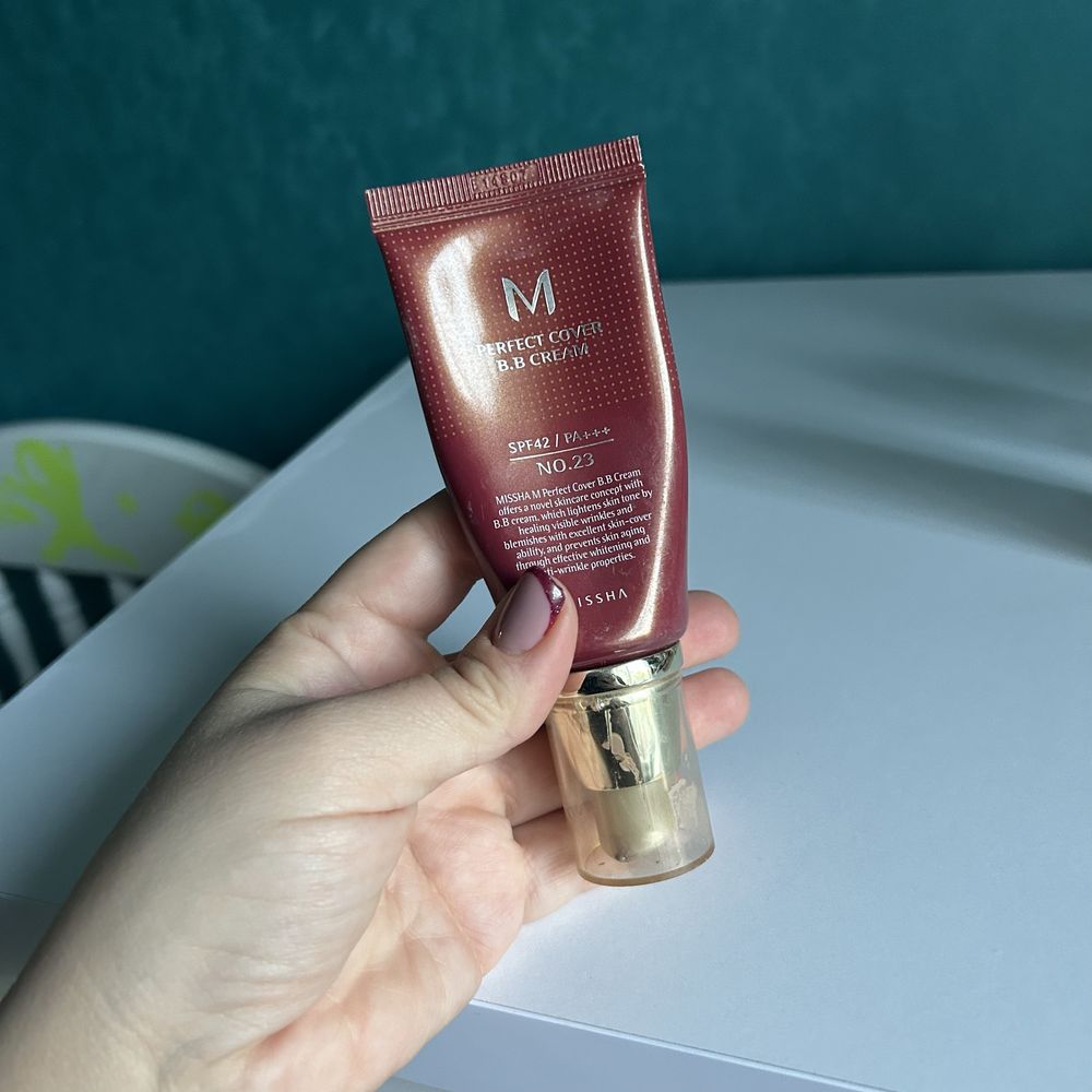 Тональна основа clarins bb крем Misha