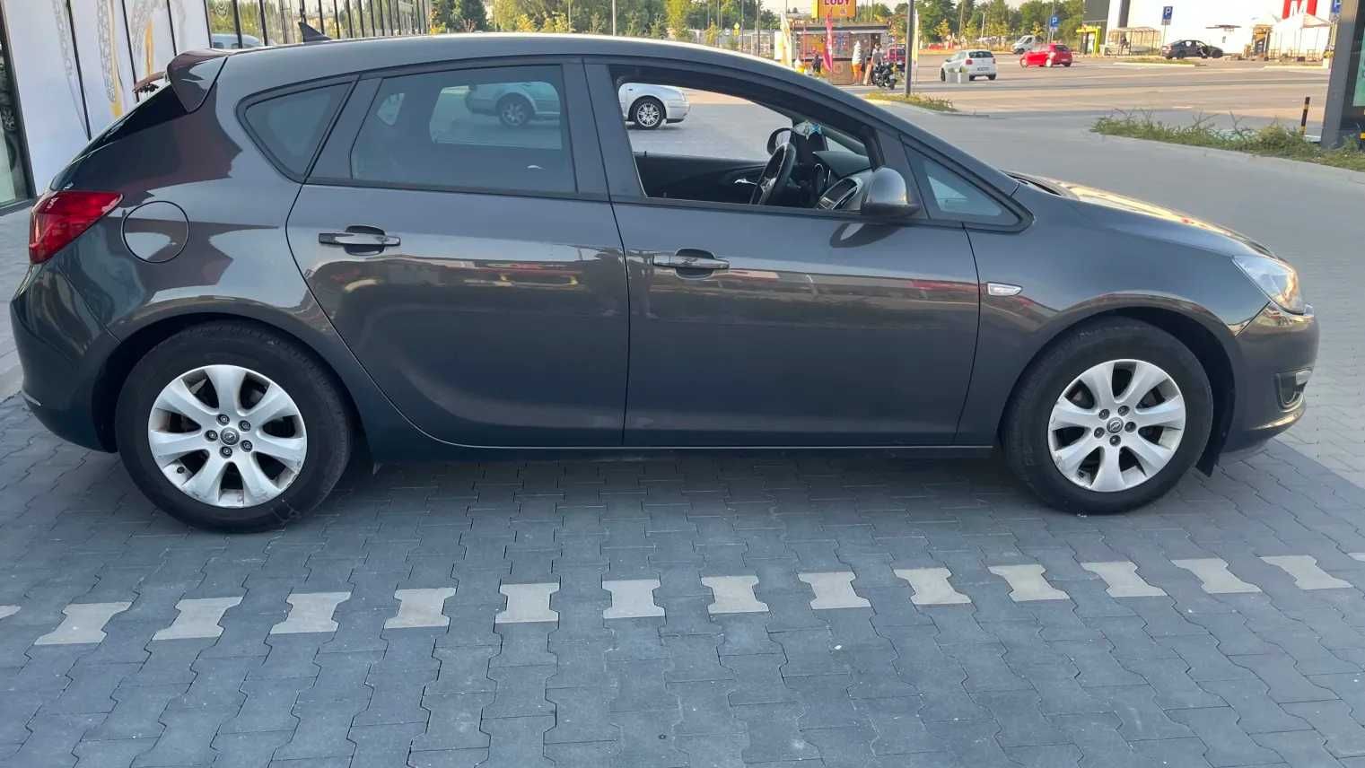 Opel Astra J Cosmo 2015r 1.4 turbo benzyna, 140km, Przebieg 114000km,