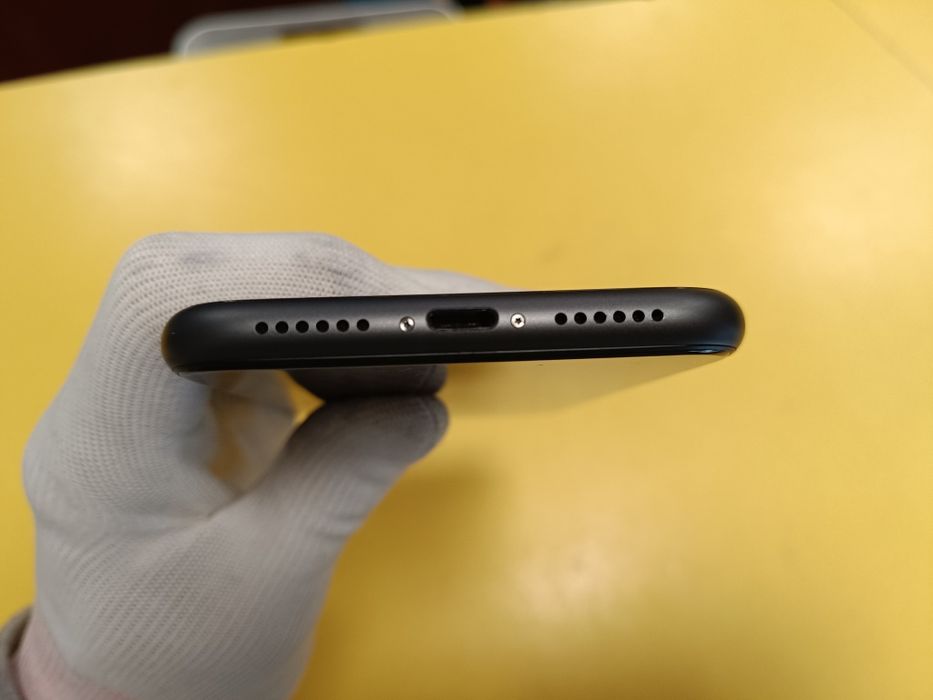 Apple Iphone 11 / 128 GB / White / Nie z Sieci / GWARANCJA