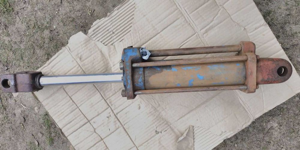 циліндр гідравлічний ц 75