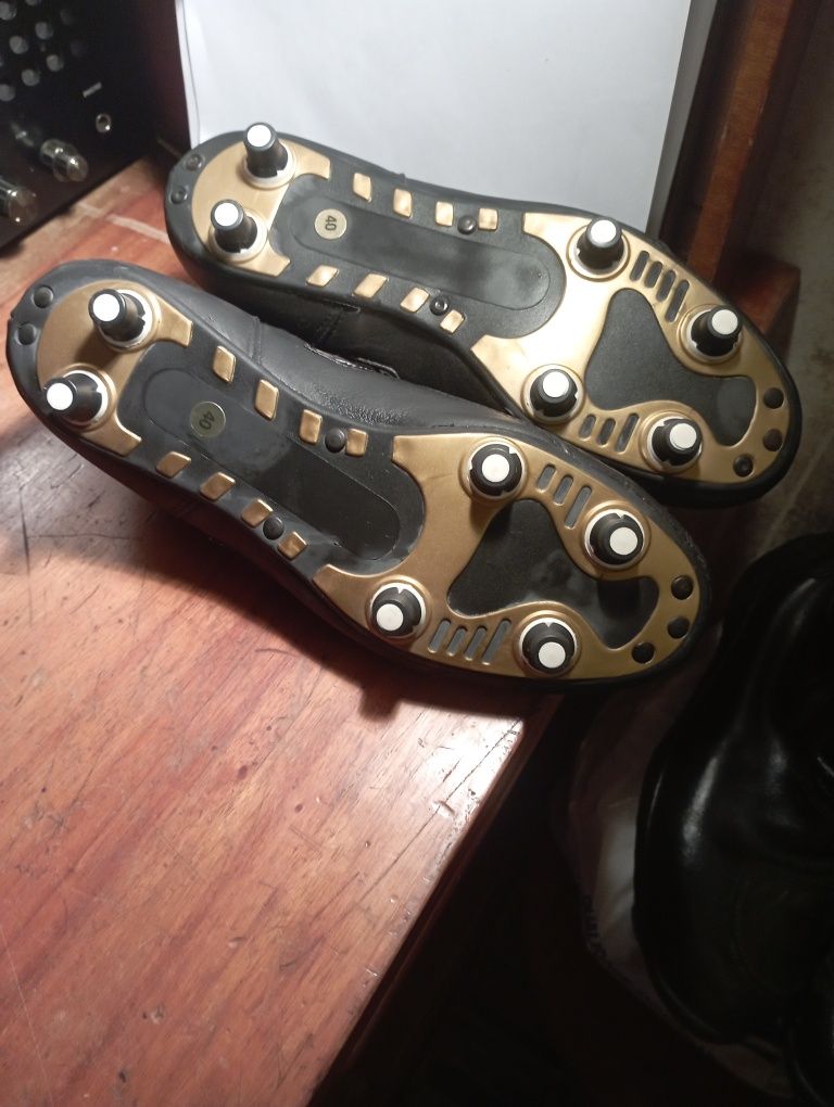 Chuteiras da marca Desportex  n 40