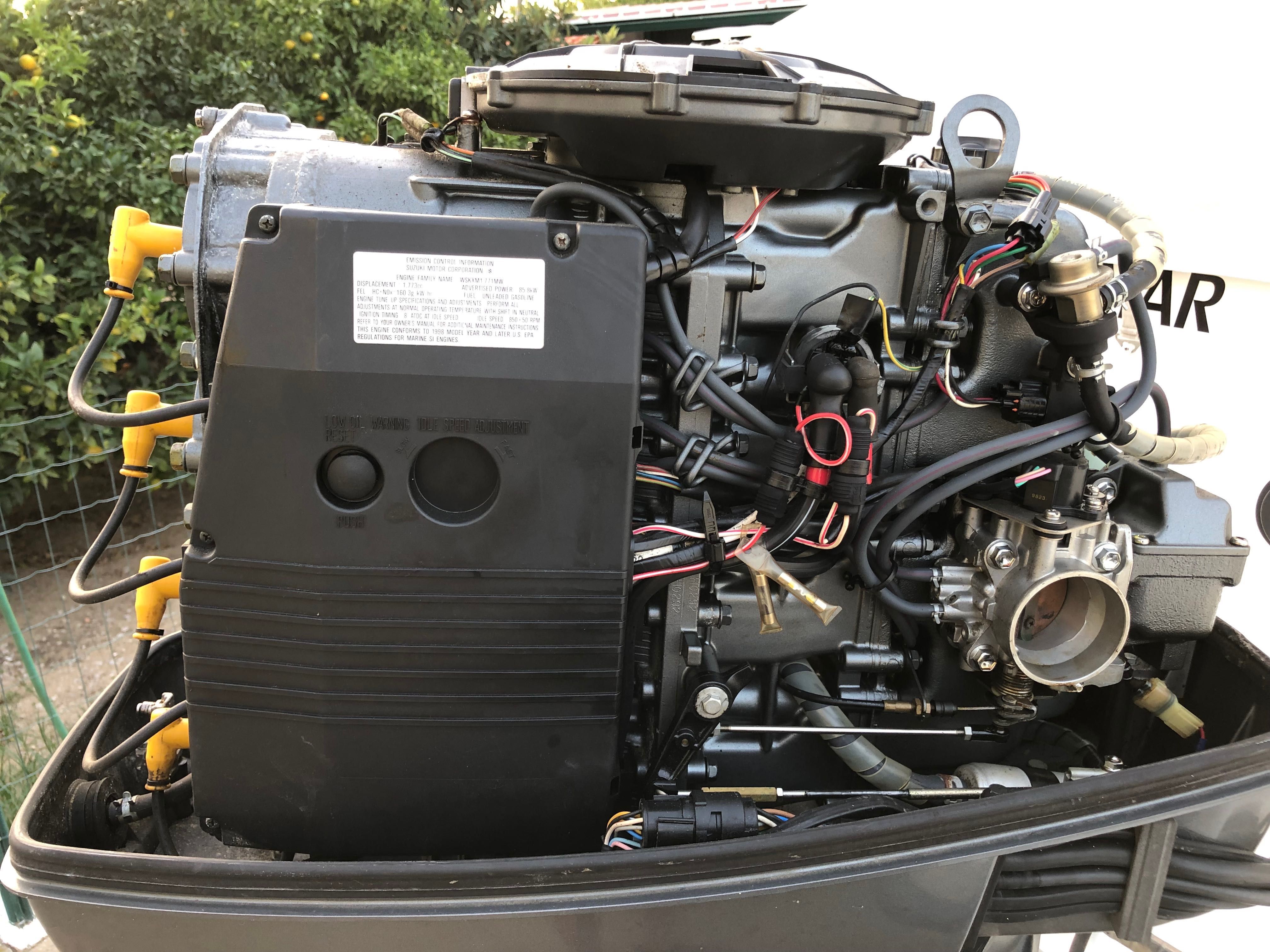 Motor Suzuki 115 EFI