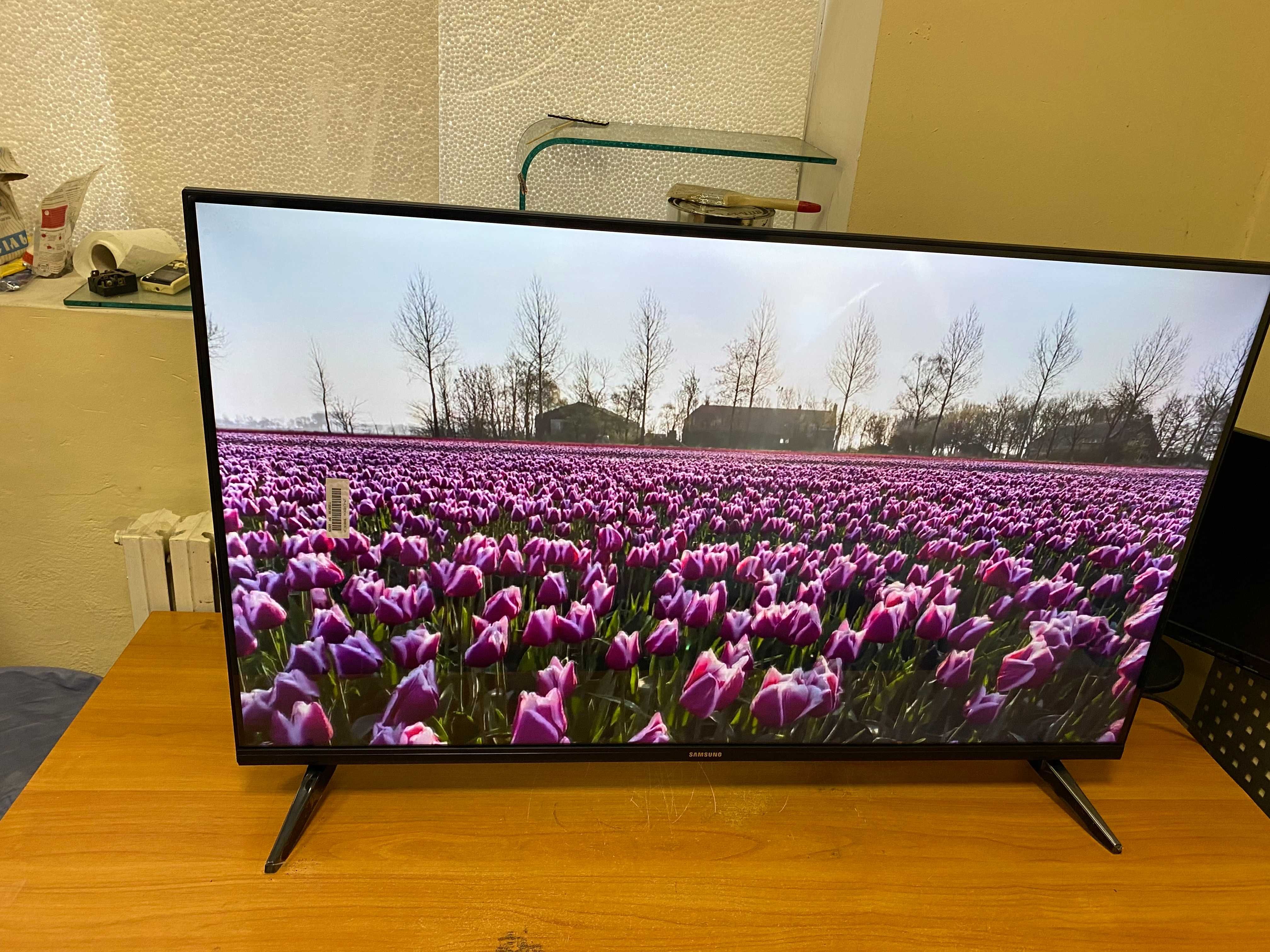 Голосовой 4К телевизор Samsung SmartTV 39' 2/16GB экран IPS Т2, Wi-Fi