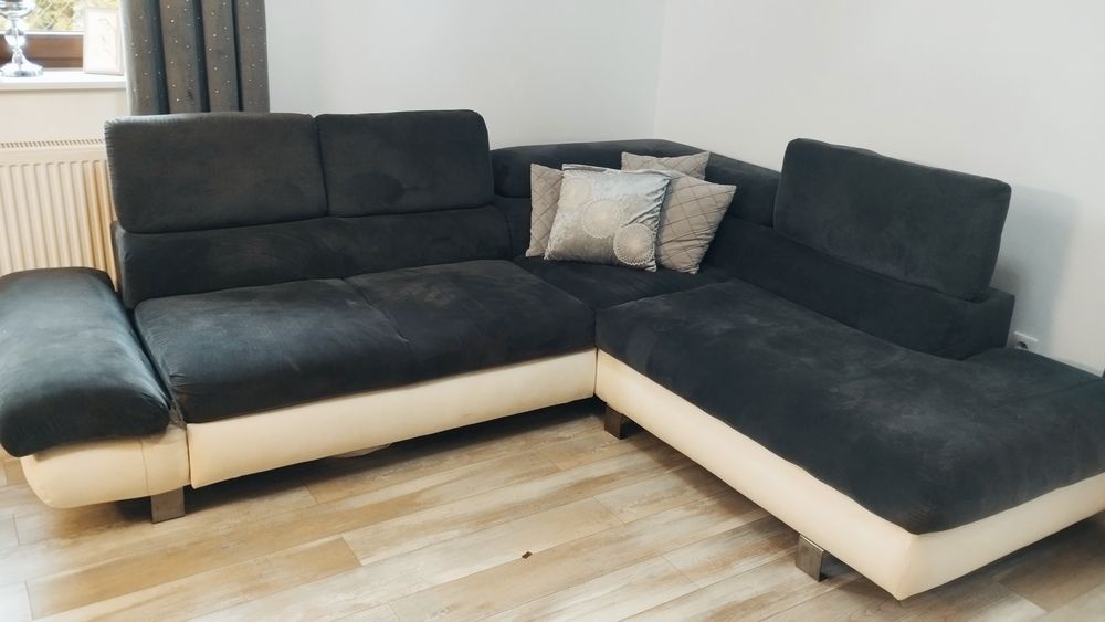 Zestaw mebli narożnik,stół,krzesła