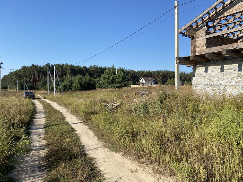 Продаж земельної ділянки 8.5 соток під забудову, біля лісу.