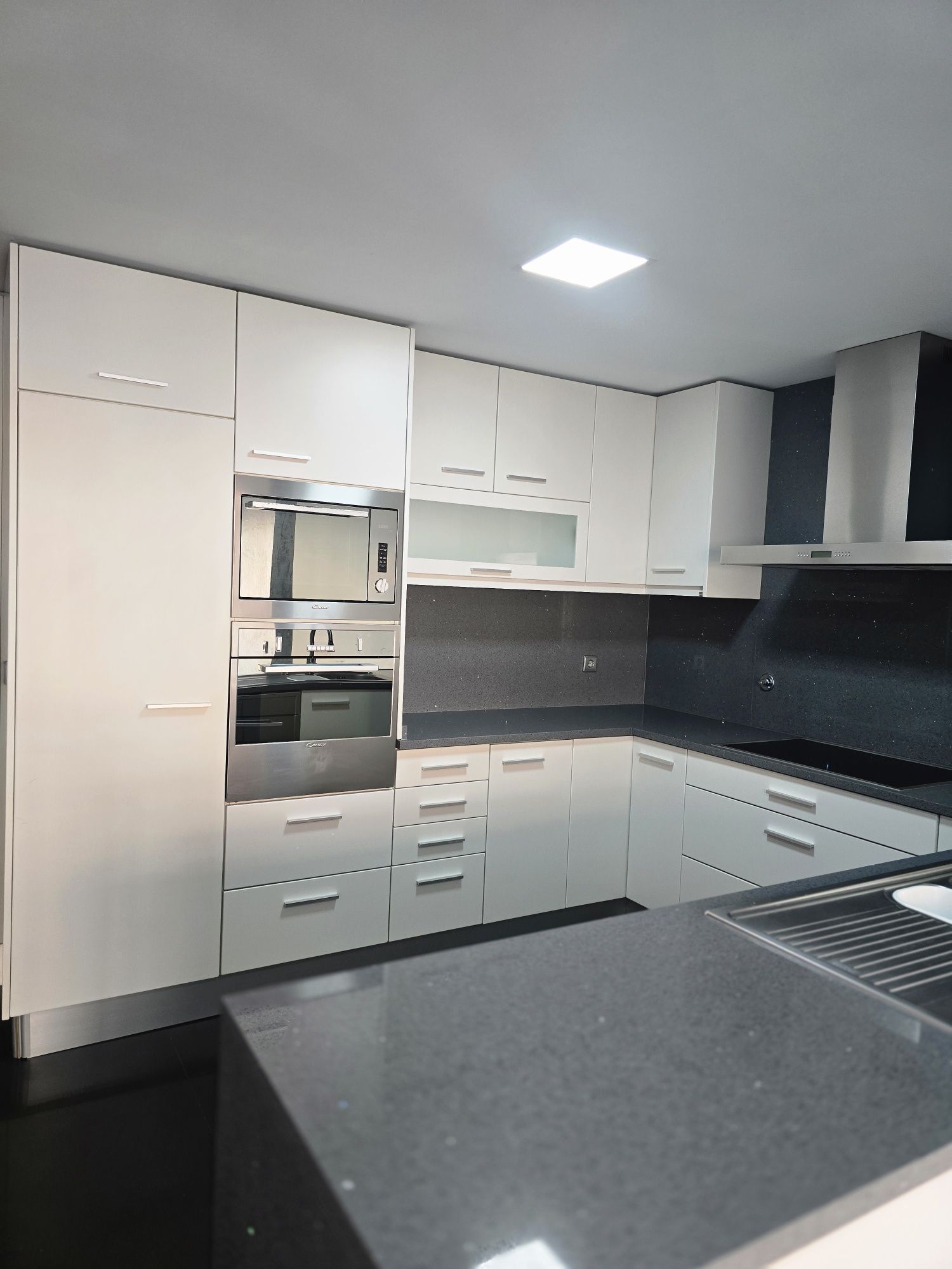 Apartamento T3 semi-novo