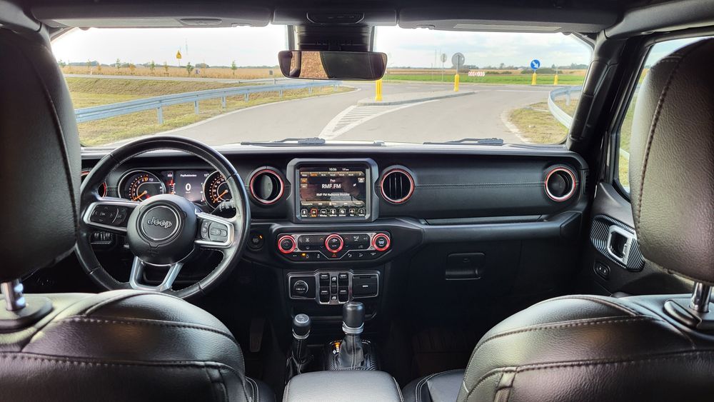 Jeep wrangler jl 3.6 SAHARA 2019rok