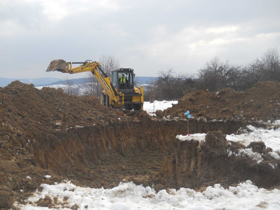 Usługi Koparką 3-25 T / Koparko-Ładowarką, Minikoparka Wykopy, Rozbió