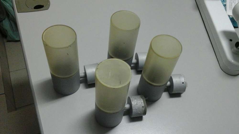 Apliques de luz em bom estado