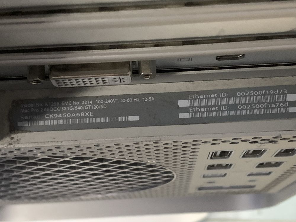 Apple Mac Pro Quad core Xeon 2.66 8gb 2tb
