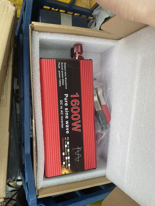 Інвертор ,перетворювач напруги UKC 12в-220в 2000вт з цифровим дисплеєм