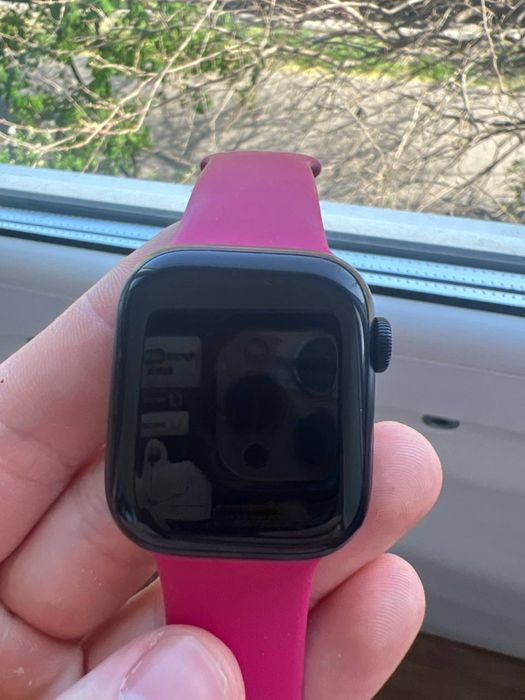 Продам годинник Apple watch series 7