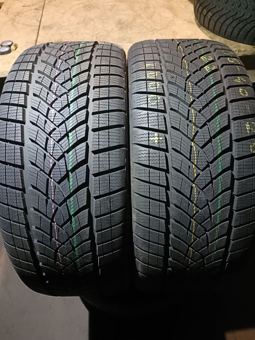 235/40R20 Goodyear Ultra Grip Performance+ z 2022r NOWE !