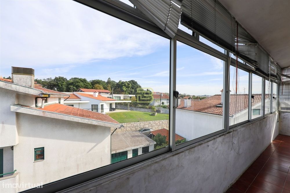 Apartamento T3 com GARAGEM junto á estação de RIO TINTO