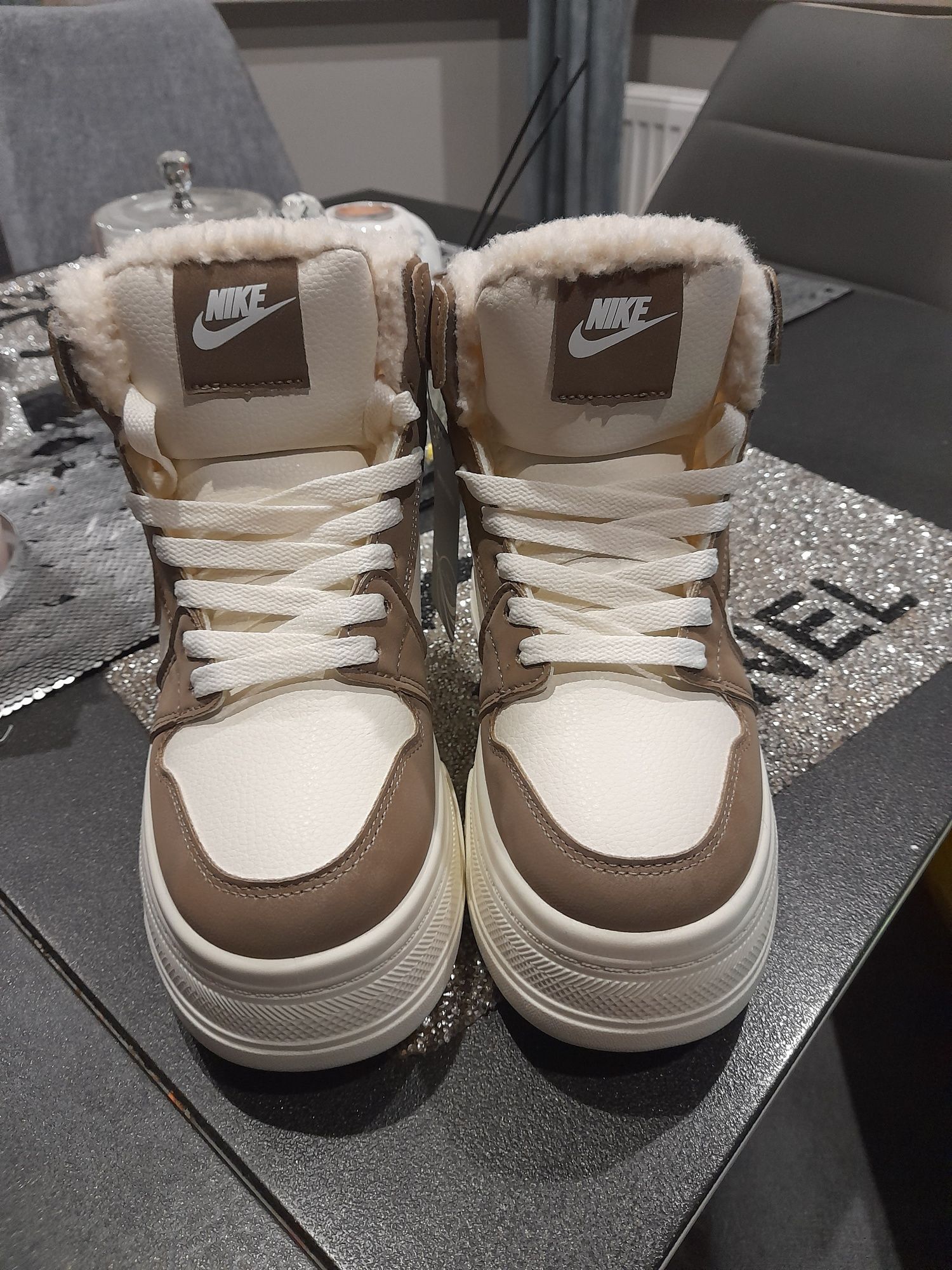 Buty damskie zimowe