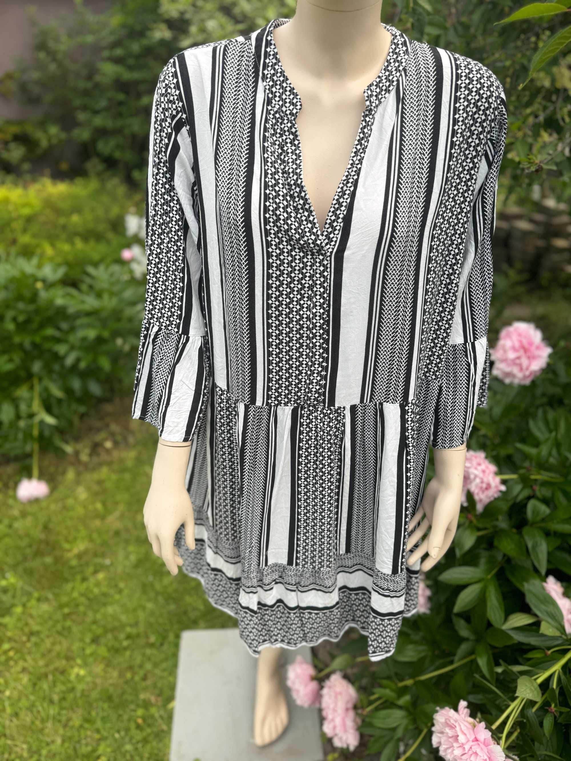 rozkloszowana luźna sukienka przewiewna plus size ciążowa oversize