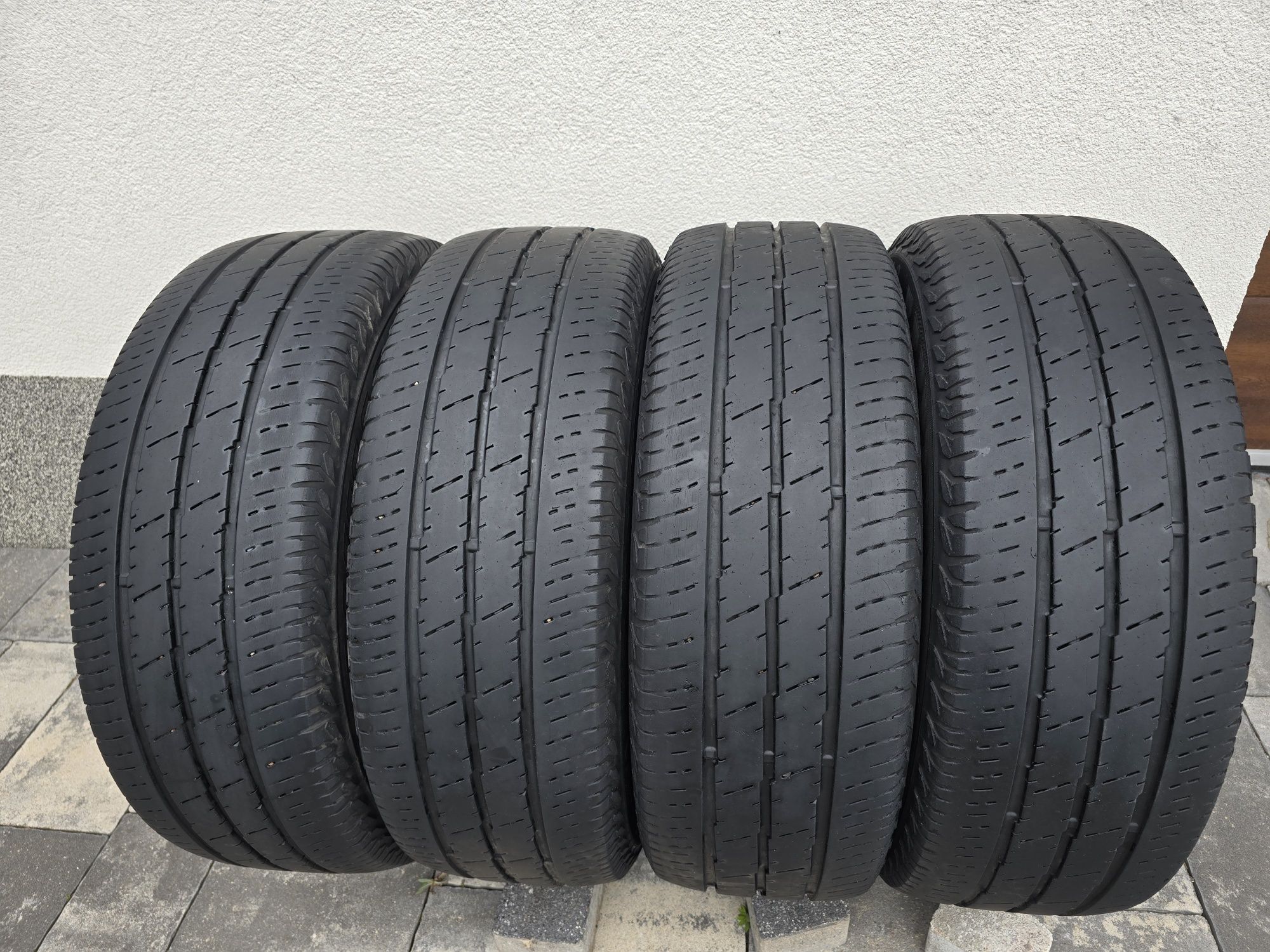 Opony Continental 215/65 R 16c letnie