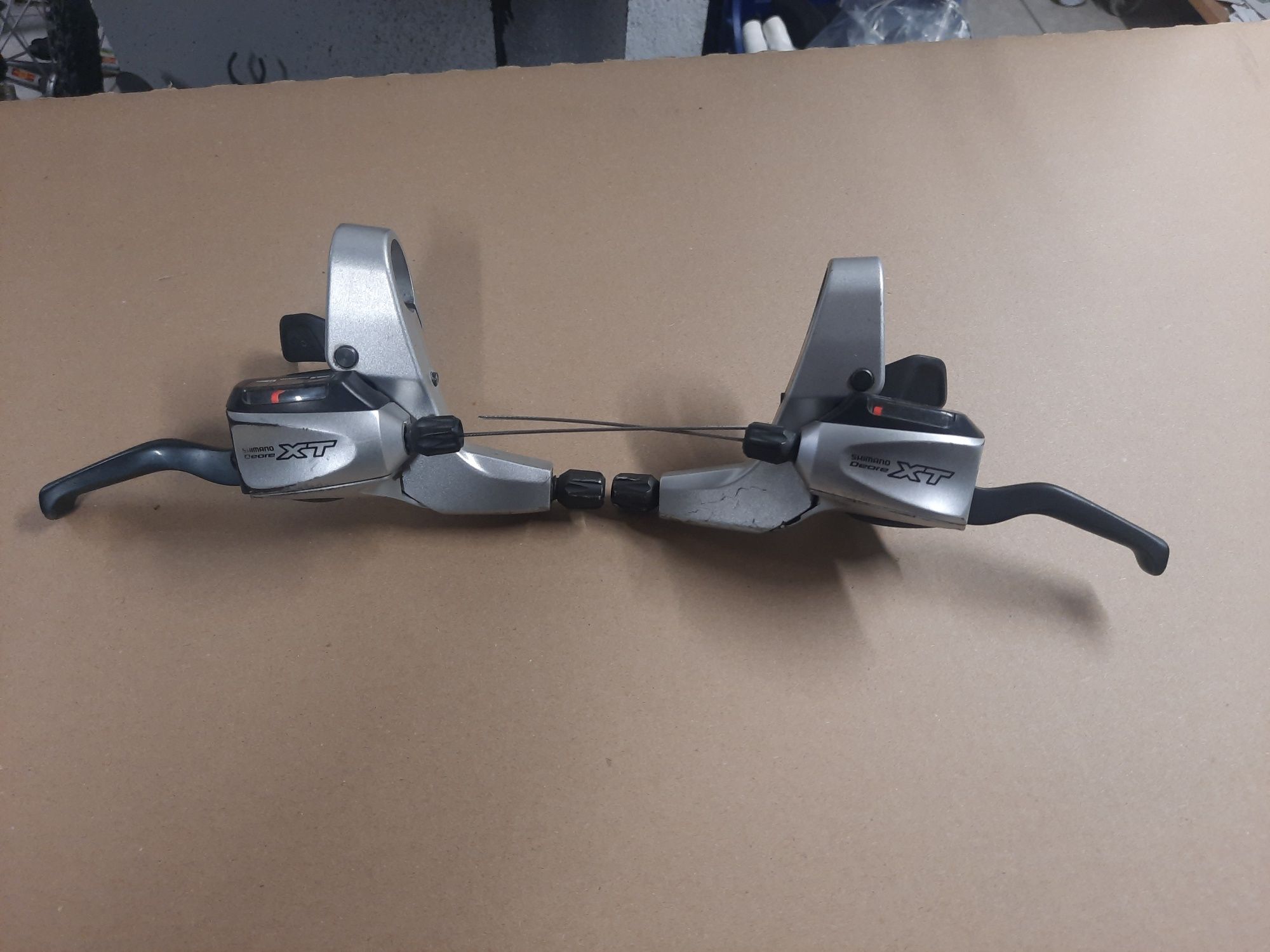 klamkomanetki shimano deore XT st-m760 dual control 3x9s 0425