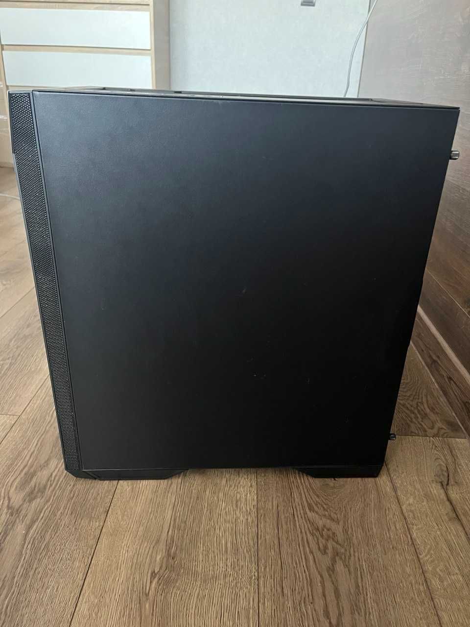 Продам настільний ПК (GeForce 4070 Ti, Core i9 16 ядер, 32GB RAM)