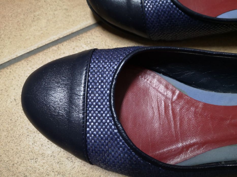 Sapatos da marca "Tommy Hilfiger", tamanho 37.