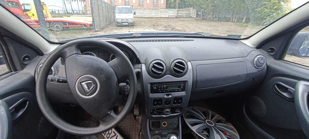 ćwiartka tył błotnik dacia duster 1.5 dci K9K lak ternf