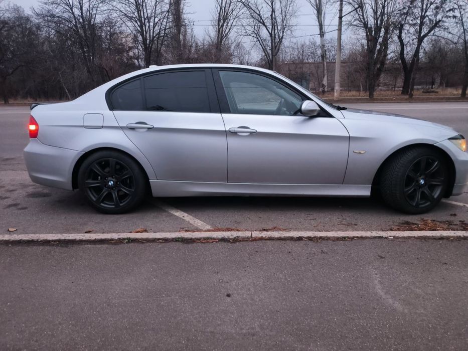 BMW E90 (бмв е90)
