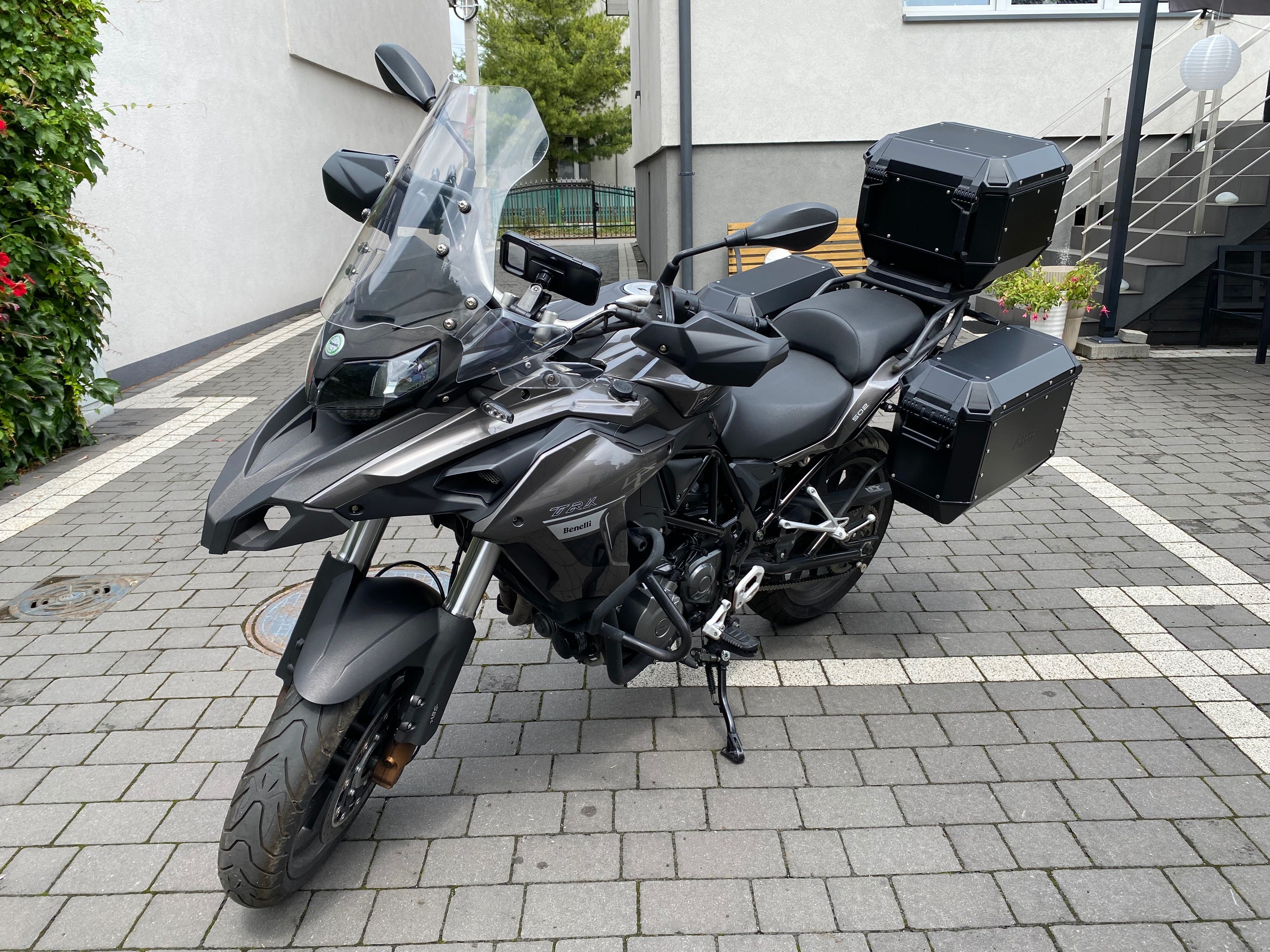 Benelli TRK 502, stan idealny, doinwestowany, kufry!