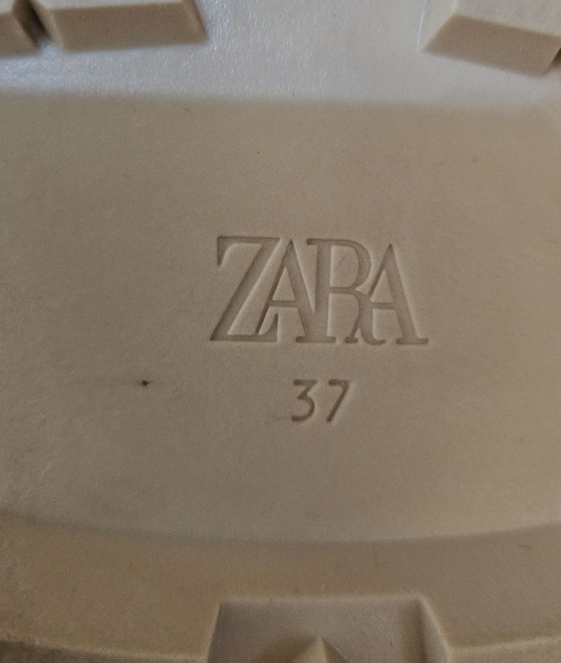 Botas Bege  Zara
