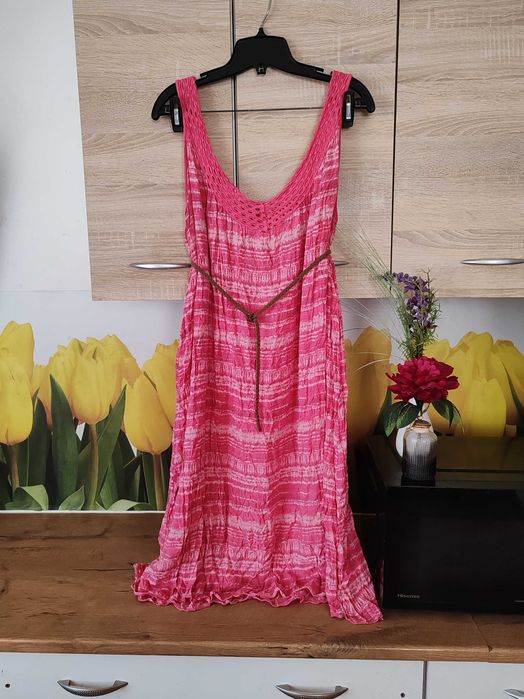 Różowa letnia lekka wygodna sukienka midi rozmiar 48/50 wiskoza