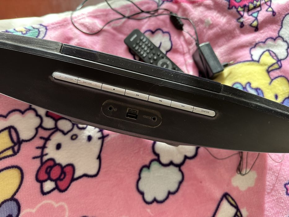 Музыкальный центр Philips MCM233/12 — состояние 9/10, полный комплект