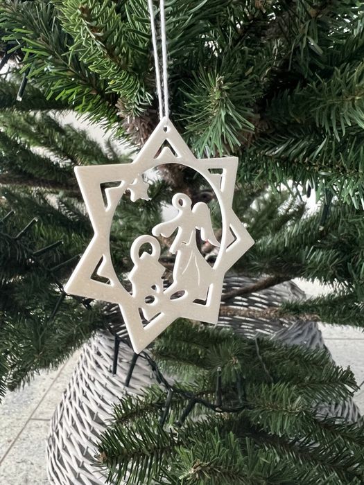 Новорічні прикраси на Ялинку