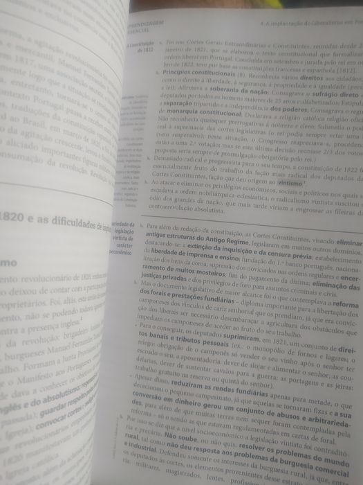 História A 11 ano resumos como novo 2021