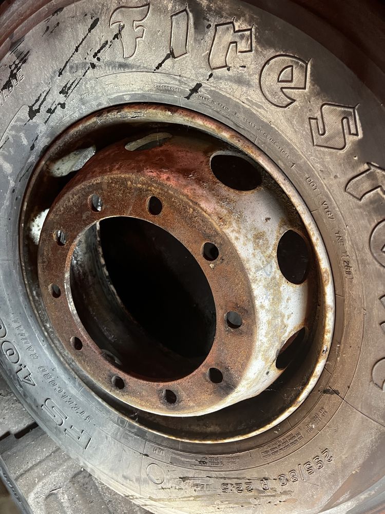 Шини з дисками 295/80 R22.5