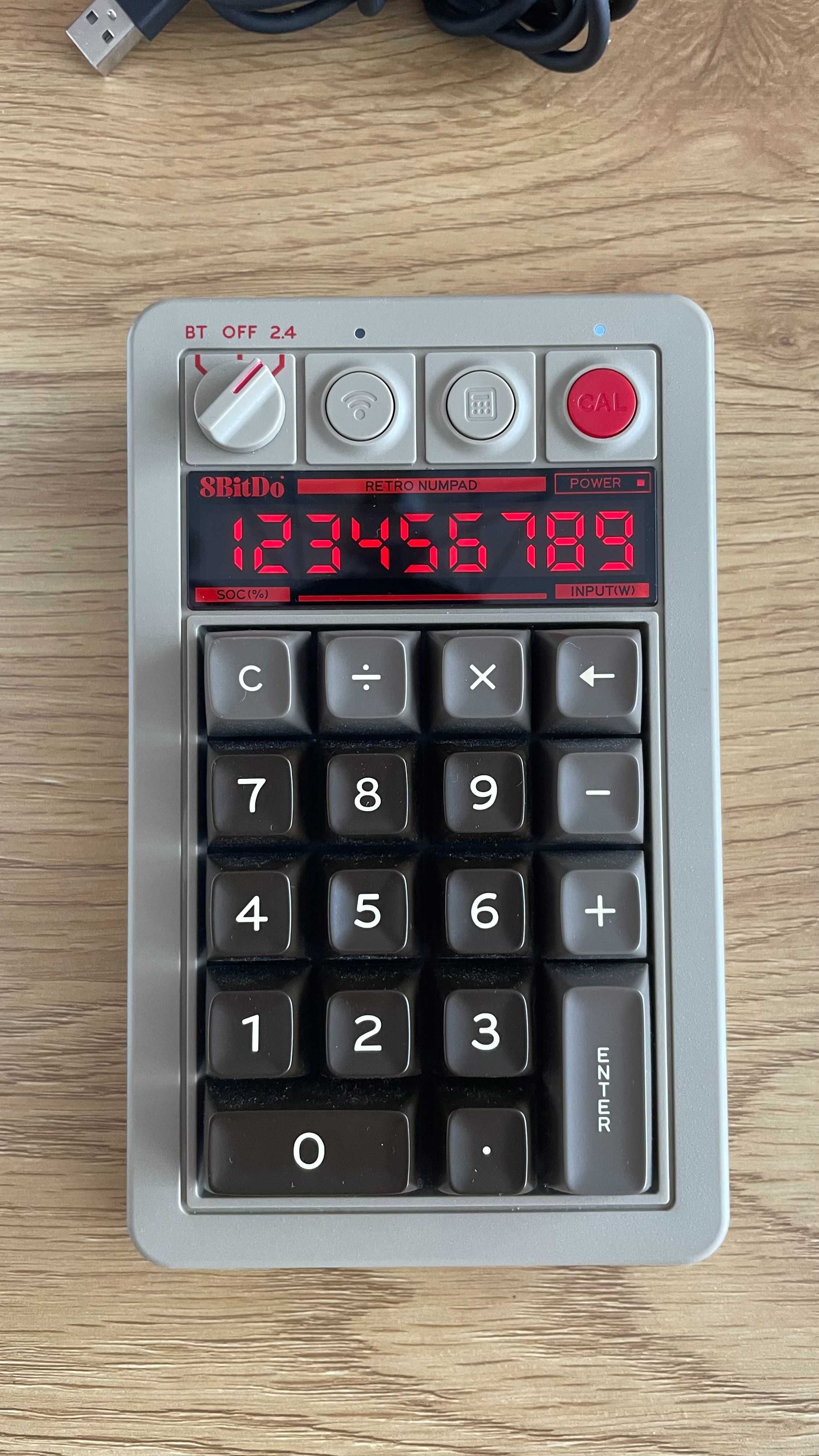 Klawiatura bezprzewodowa 8BitDo Mechanical Numpad and Calculator C64