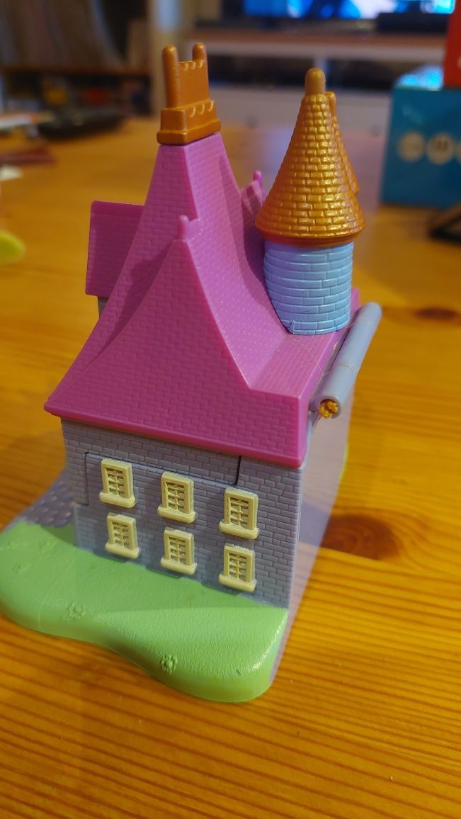 Polly Pocket Cinderella Stepmother's House - 1995 with two original do