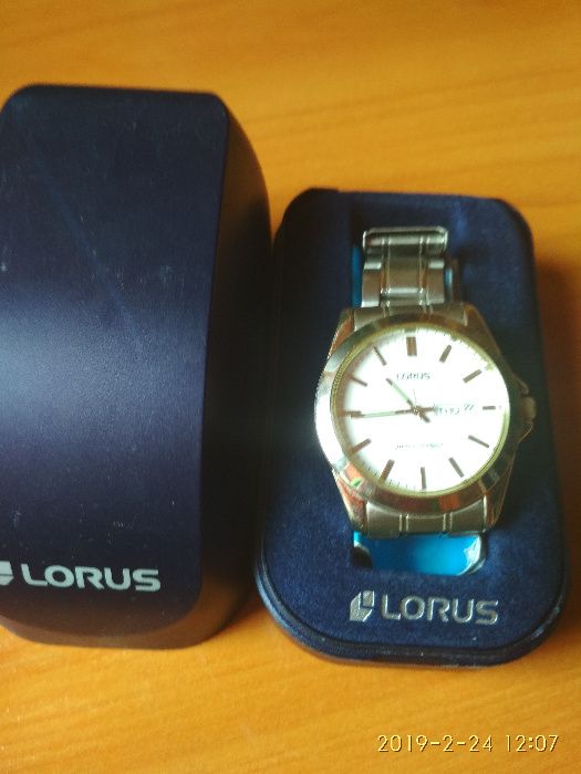 Водонепроникний годинник LORUS