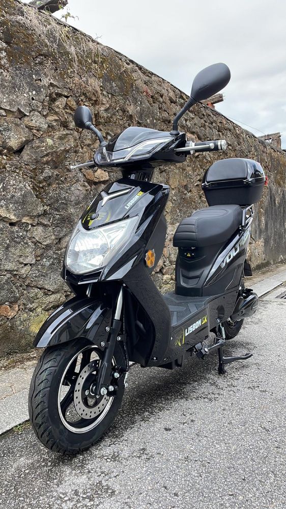 Scooters Elétricas Voltrish Novas ( ficam a 499 euros com o apoio )