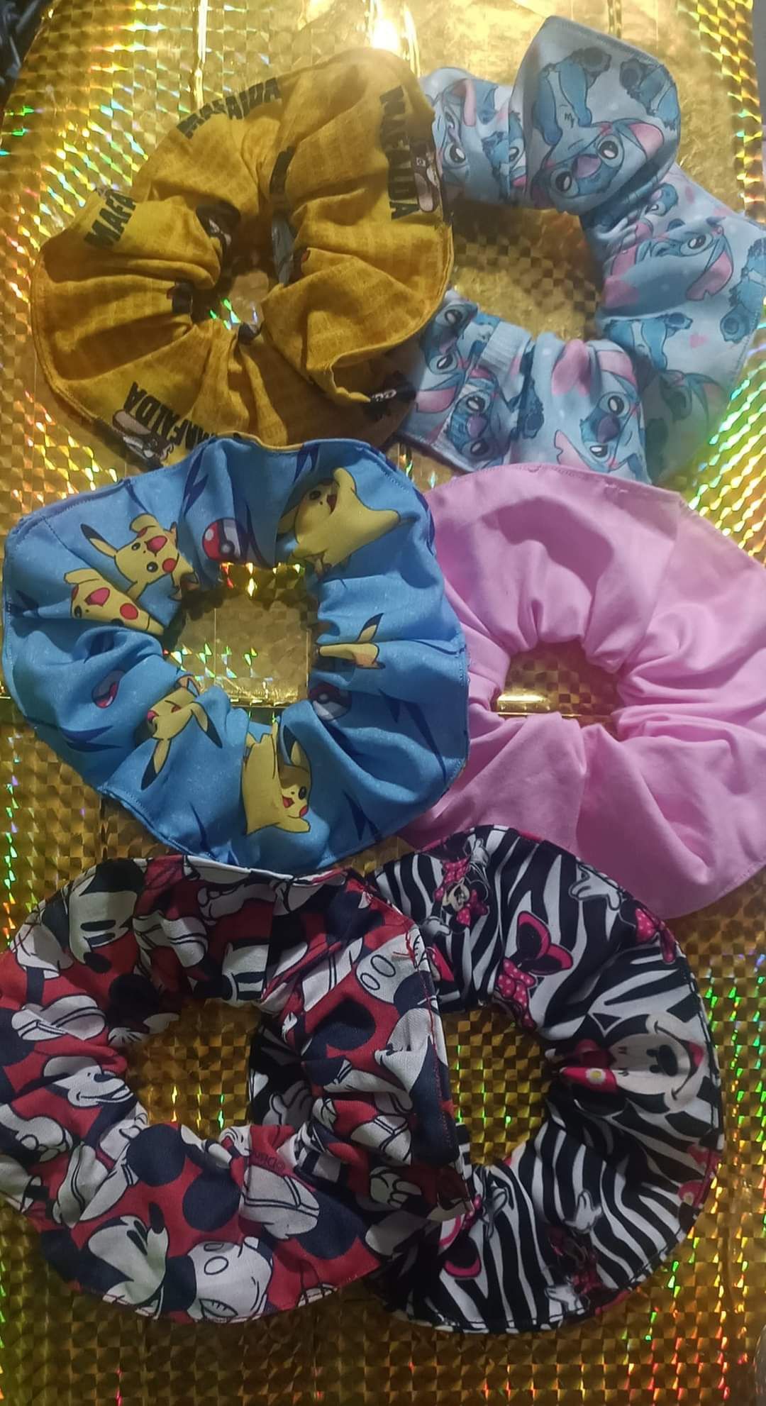 Scrunchie

Apenas 1 unidade

Façam já as vossas encomend