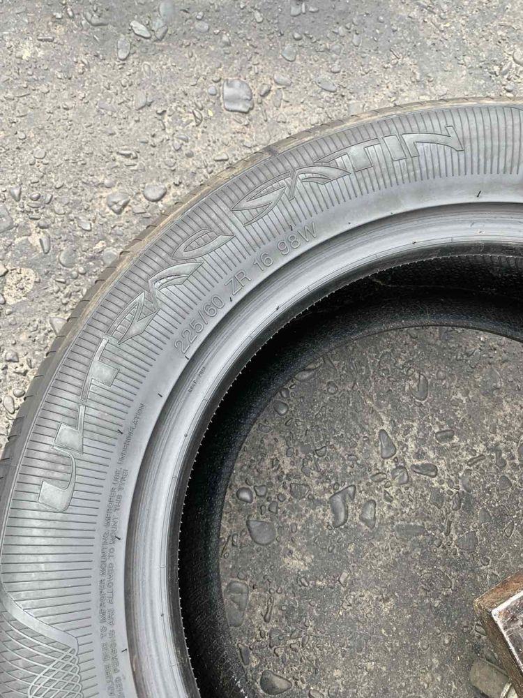Шини 225/60 R16 Vredestein  літо 2023 рік 6,8 мм