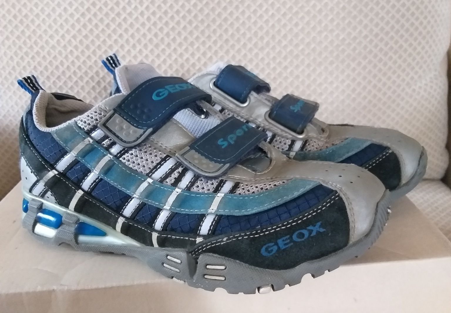 Кроссовки для мальчика Geox 35р  б/у