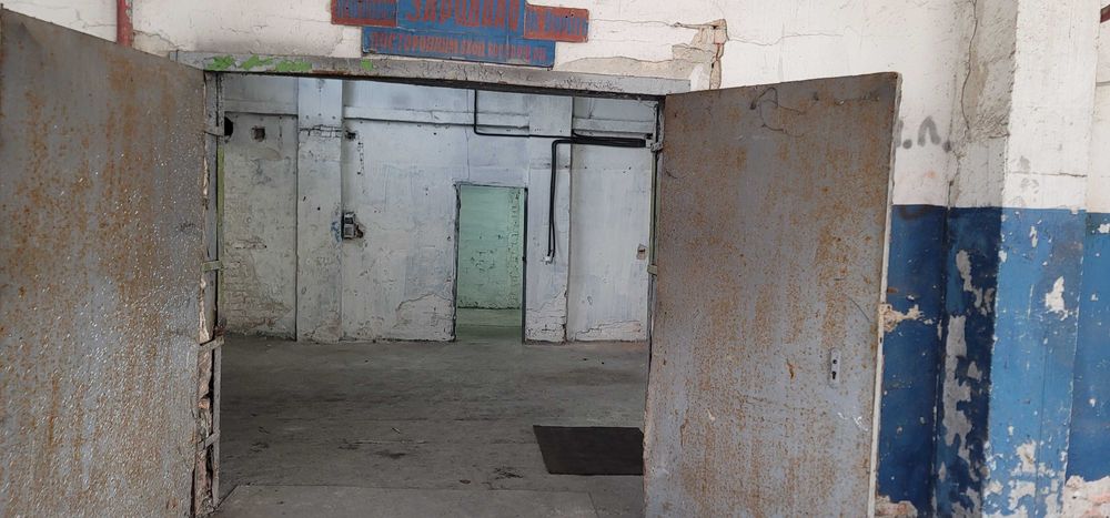 Оренда складу 113 кв.м з рампою, проспект Богдана Хмельницького, 169
